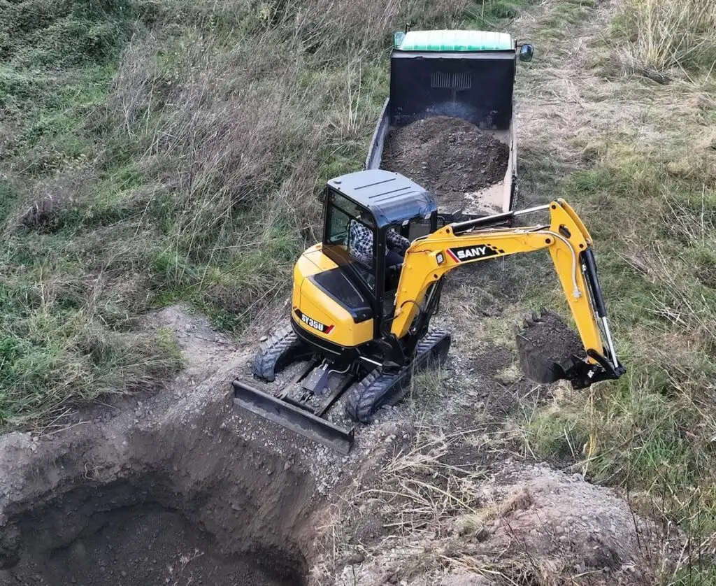 Truck Digger Hawkes-bay contractor