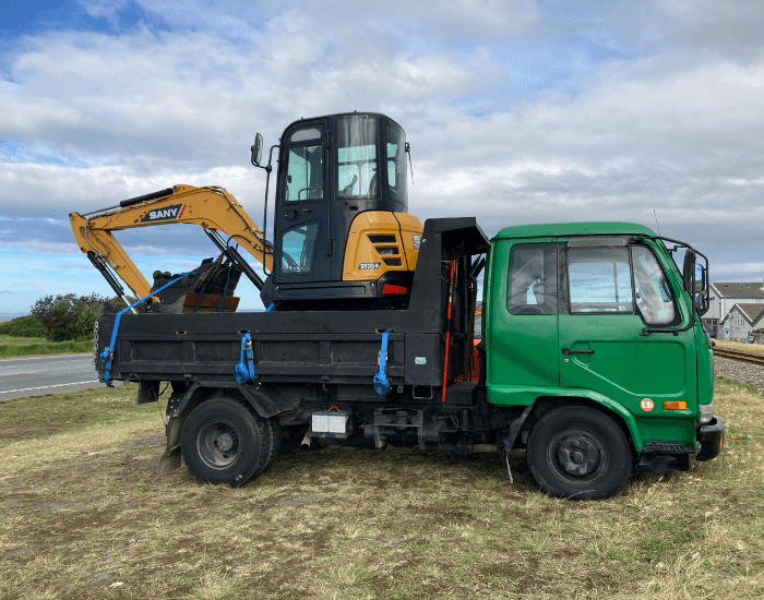 Truck-Digger-Hawkes-bay-Earth-Moving