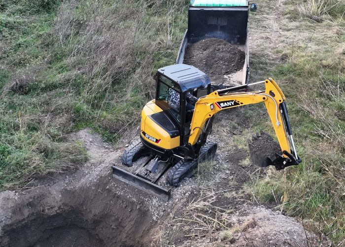 Truck-Digger-Hawkes-bay-contractor